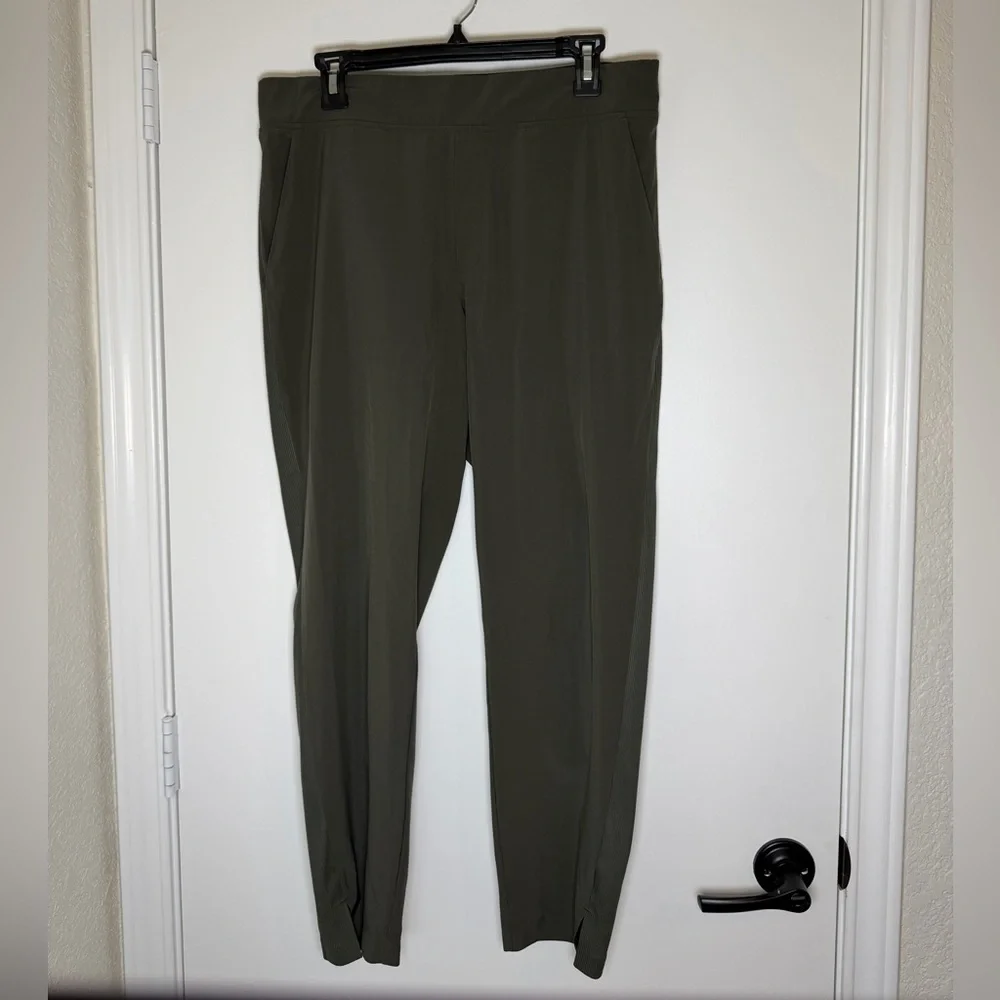 Athleta Sz 12 Brooklin Ankle Pants Mountain Green Travel Outdoor Minimal - Picture 2 of 6